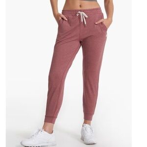 Vuori Performance Jogger DreamKnit Soft Sweatpants Athletic Marsala Heather